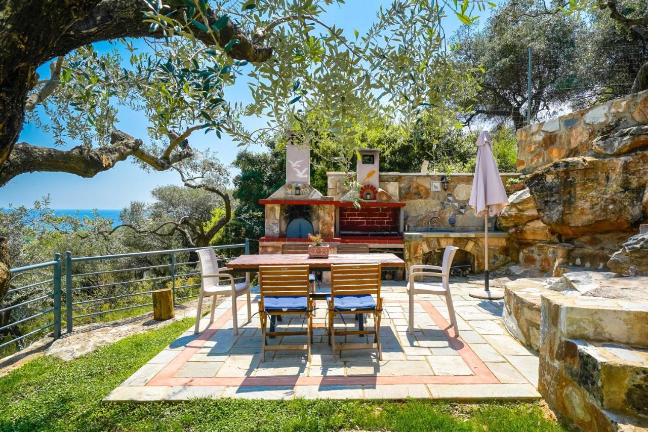 Lithos Villa